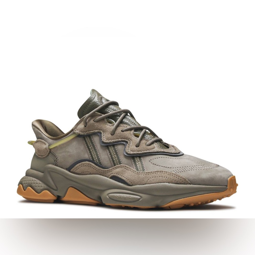 Adidas Originals OZWEEGO 'TRACE CARGO' Sneakers in Green Men’s Size 9.5 GUC